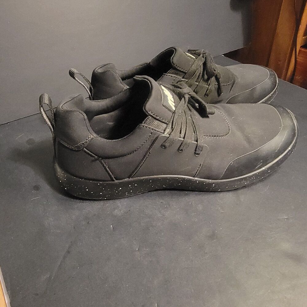 Snibbs Spacecloud non slip work shoes womams 11.